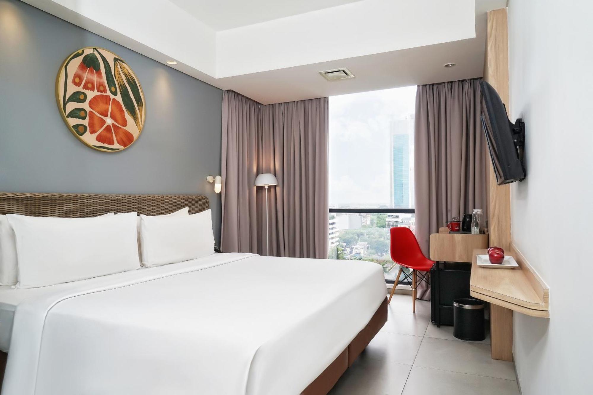 Neo Hotel Puri Indah Giacarta Esterno foto