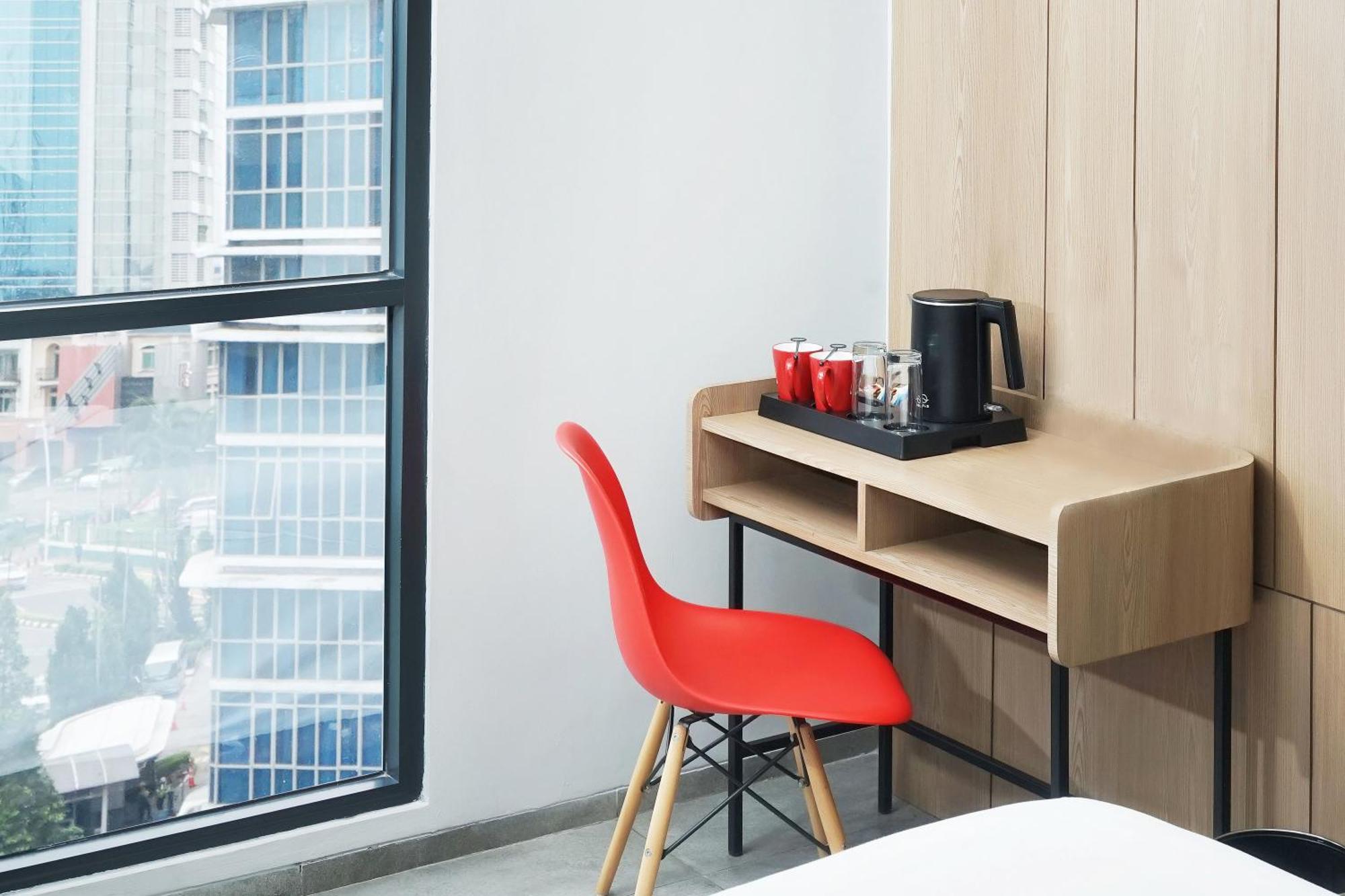 Neo Hotel Puri Indah Giacarta Esterno foto